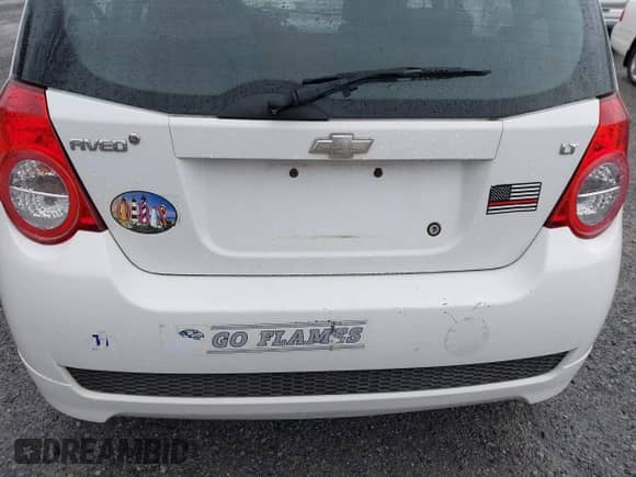 2011 Chevrolet Aveo 1LT z VIN KL1TD6DE4BB142084, wystawiony jako IAAI lot #41494751 z przebiegiem 212 720 mil mil oraz . Historia ofert i sprzedaży dostępna na DreamBid. Obrazek 15.