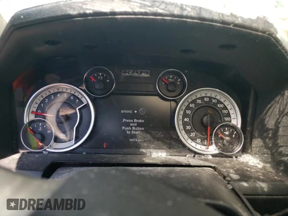 ✅ 2018 Ram 2500 Laramie • VIN: 3C6UR5NJ3JG252142 • Lot: 58724454. Listed on Copart with 99,079 mi. Free auction sales archive from the USA and detailed vehicle history report at DreamBid. Image 9.