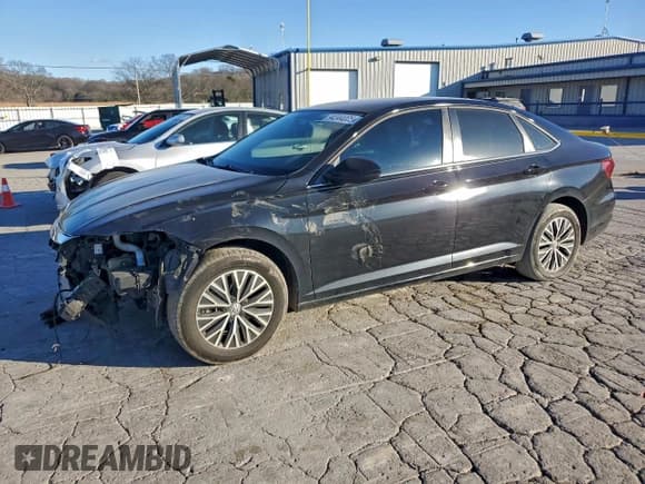 ✅ 2021 Volkswagen Jetta S • VIN: 3VWC57BU9MM054890 • Lot: 94344005. Wystawiony na Copart z przebiegiem 45 917 mil. Bezpłatny archiwum sprzedaży aukcyjnych z USA i szczegółowy raport historii pojazdu na DreamBid. Zdjęcie 1.