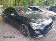 ✅ 2022 BMW 2 Series 228i • VIN: WBA53AK03N7K53082 • Lot: 42141257. Wystawiony na IAAI z przebiegiem 40 553 mil. Bezpłatny archiwum sprzedaży aukcyjnych z USA i szczegółowy raport historii pojazdu na DreamBid. Zdjęcie 1.