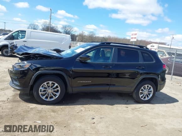 ✅ 2022 Jeep Cherokee Latitude Lux • VIN: 1C4PJMMN1ND527294 • Лот: 41986690. Опубликован ранее на IAAI с пробегом 26 791 миль. Бесплатный доступ к архиву аукционных продаж из США и подробный отчёт об истории автомобиля на DreamBid. Изображение 15.