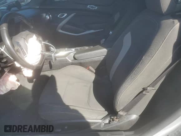 2019 Chevrolet Camaro 1LT с VIN 1G1FB3DX5K0125150, выставлен на аукционе Copart как лот 52542775 с пробегом 74 721 миль миль и Списание • Salvage title. История ставок и продаж доступна на DreamBid. Изображение 7.