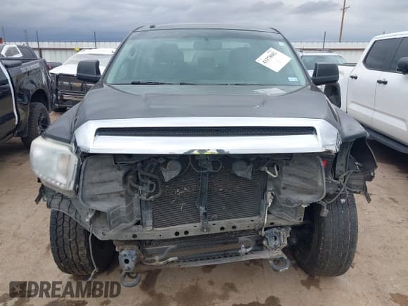 ✅ 2017 Toyota Tundra SR5 • VIN: 5TFDW5F10HX621223 • Lot: 43378082. Listed on IAAI with 180,203 mi. Free auction sales archive from the USA and detailed vehicle history report at DreamBid. Image 13.