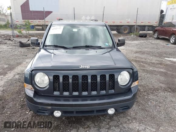 ✅ 2014 Jeep Patriot Latitude • VIN: 1C4NJRFB8ED734403 • Lot: 42347773. Listed on IAAI with 86,164 mi. Free auction sales archive from the USA and detailed vehicle history report at DreamBid. Image 13.