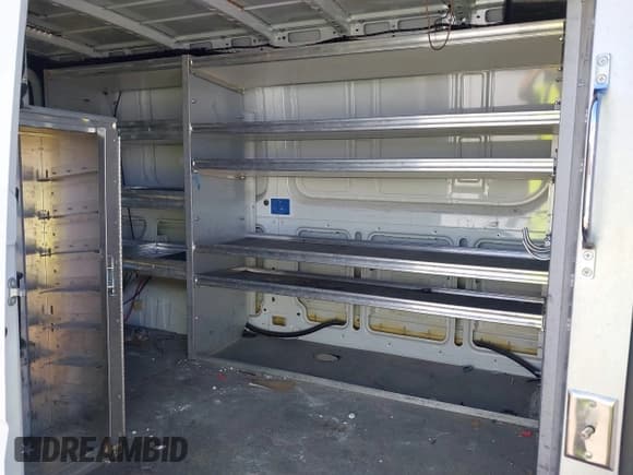 ✅ 2012 Mercedes-Benz Sprinter Cargo • VIN: WD3PE7CC6C5714120 • Lot: 43349478. Wystawiony na IAAI z przebiegiem 108 930 mil. Bezpłatny archiwum sprzedaży aukcyjnych z USA i szczegółowy raport historii pojazdu na DreamBid. Zdjęcie 8.