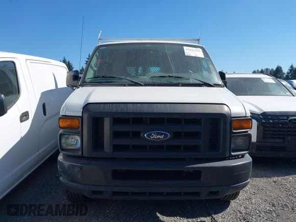 ✅ 2011 Ford Econoline Cargo Commercial • VIN: 1FTSE3EL2BDA62140 • Lot: 43217715. Wystawiony na IAAI z przebiegiem 86 023 mil. Bezpłatny archiwum sprzedaży aukcyjnych z USA i szczegółowy raport historii pojazdu na DreamBid. Zdjęcie 12.