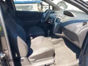 ✅ 2008 Toyota Yaris • VIN: JTDJT923385158371 • Лот: 42607783. Опубликован ранее на IAAI с пробегом 197 802 миль. Бесплатный доступ к архиву аукционных продаж из США и подробный отчёт об истории автомобиля на DreamBid. Изображение 5.