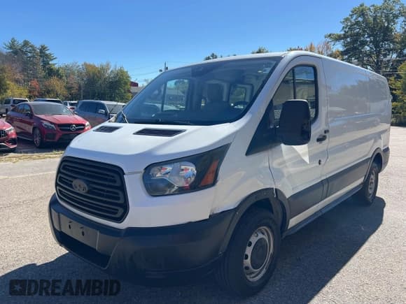 ✅ 2017 Ford Transit • VIN: 1FTYE1ZM3HKA13258 • Lot: 43372562. Wystawiony na IAAI z przebiegiem 213 530 mil. Bezpłatny archiwum sprzedaży aukcyjnych z USA i szczegółowy raport historii pojazdu na DreamBid. Zdjęcie 2.