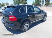 ✅ 2009 Porsche Cayenne • VIN: WP1AA29P79LA01864 • Lot: 42737193. Wystawiony na IAAI z przebiegiem 161 268 mil. Bezpłatny archiwum sprzedaży aukcyjnych z USA i szczegółowy raport historii pojazdu na DreamBid. Zdjęcie 4.