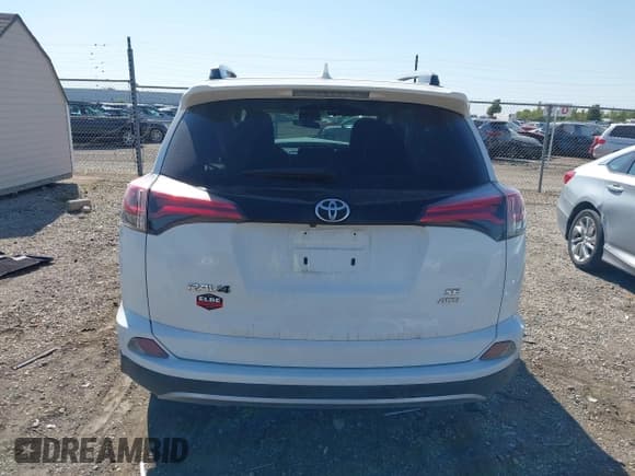 ✅ 2017 Toyota RAV4 SE • VIN: JTMJFREVXHJ709164 • Lot: 43321767. Wystawiony na IAAI z przebiegiem 93 970 mil. Bezpłatny archiwum sprzedaży aukcyjnych z USA i szczegółowy raport historii pojazdu na DreamBid. Zdjęcie 16.