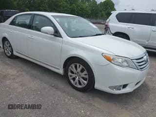✅ 2011 Toyota Avalon • VIN: 4T1BK3DB9BU384433 • Lot: 42424837. Wystawiony na IAAI z przebiegiem 168 768 mil. Bezpłatny archiwum sprzedaży aukcyjnych z USA i szczegółowy raport historii pojazdu na DreamBid. Zdjęcie 1.
