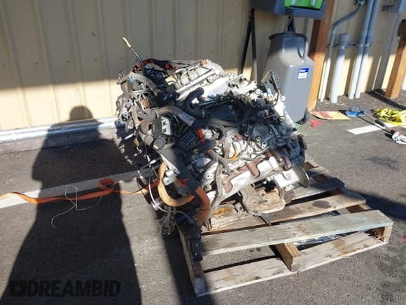 ✅ 2015 Chevrolet Silverado 2500HD LT • VIN: 1GC1KVE83FF653342 • Lot: 41970275. Listed on IAAI with 130,535 mi. Free auction sales archive from the USA and detailed vehicle history report at DreamBid. Image 18.