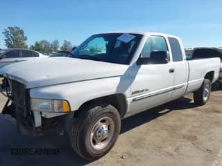 ✅ 2002 Dodge 2500 • VIN: 3B7KC23Z42M236527 • Lot: 43831599. Listed on IAAI with 153,971 mi. Free auction sales archive from the USA and detailed vehicle history report at DreamBid. Image 2.