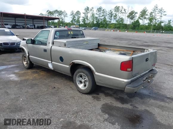 ✅ 2002 GMC Sonoma SLS • VIN: 1GTCS14W528212960 • Лот: 42658195. Опубликован ранее на IAAI с пробегом 189 885 миль. Бесплатный доступ к архиву аукционных продаж из США и подробный отчёт об истории автомобиля на DreamBid. Изображение 3.