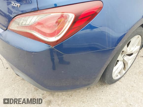 ✅ 2014 Hyundai Genesis Coupe R-Spec • VIN: KMHHT6KD6EU114156 • Lot: 41682834. Wystawiony na IAAI z przebiegiem 128 138 mil. Bezpłatny archiwum sprzedaży aukcyjnych z USA i szczegółowy raport historii pojazdu na DreamBid. Zdjęcie 15.