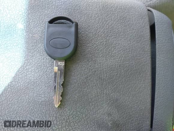 2006 Mercury Mariner Luxury with VIN 4M2YU56106KJ09196, listed as a IAAI auction lot 43307535 with 208,433 mi miles and . Bid and sale history available at DreamBid. Image 11.