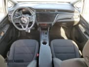 ✅ 2023 Chevrolet Bolt EV 1LT • VIN: 1G1FW6S08P4169767 • Lot: 77887634. Wystawiony na Copart z przebiegiem 9 715 mil. Bezpłatny archiwum sprzedaży aukcyjnych z USA i szczegółowy raport historii pojazdu na DreamBid. Zdjęcie 8.