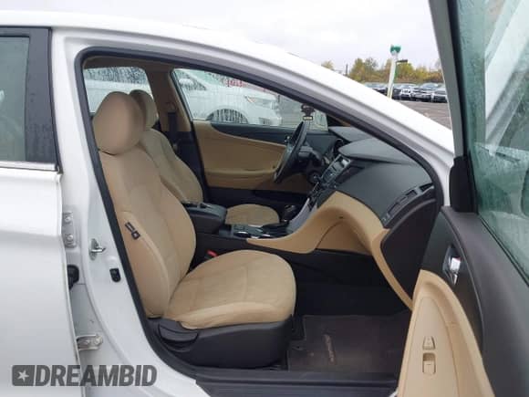 2013 Hyundai Sonata GLS z VIN 5NPEB4AC3DH568395, wystawiony jako IAAI lot #43452613 z przebiegiem 79 658 mil mil oraz . Historia ofert i sprzedaży dostępna na DreamBid. Obrazek 5.