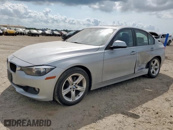 ✅ 2013 BMW 3 Series 328i • VIN: WBA3C1C52DF441727 • Lot: 58062675. Listed on Copart with 72,917 mi. Free auction sales archive from the USA and detailed vehicle history report at DreamBid. Image 1.