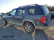 ✅ 2005 Ford Explorer Eddie Bauer • VIN: 1FMZU64K85UA25377 • Lot: 84383994. Wystawiony na Copart z przebiegiem 144 005 mil. Bezpłatny archiwum sprzedaży aukcyjnych z USA i szczegółowy raport historii pojazdu na DreamBid. Zdjęcie 2.