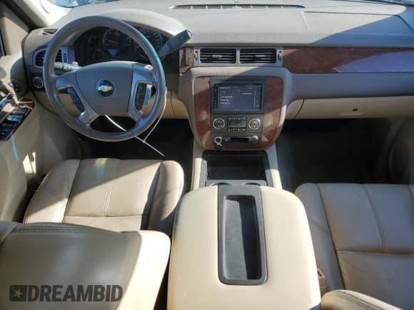 ✅ 2010 Chevrolet Silverado 1500 LTZ • VIN: 3GCRKTE38AG289163 • Lot: 85348555. Listed on Copart with 228,682 mi. Free auction sales archive from the USA and detailed vehicle history report at DreamBid. Image 8.