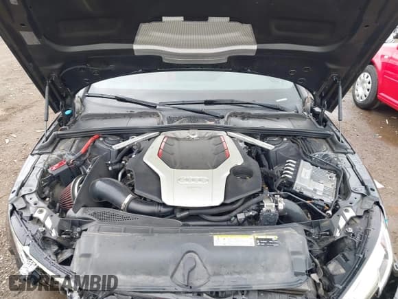 ✅ 2018 Audi S4 Premium Plus • VIN: WAUB4AF4XJA016485 • Lot: 42244018. Wystawiony na IAAI z przebiegiem 48 041 mil. Bezpłatny archiwum sprzedaży aukcyjnych z USA i szczegółowy raport historii pojazdu na DreamBid. Zdjęcie 10.