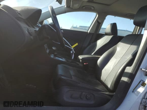 ✅ 2009 Volkswagen Passat Komfort • VIN: WVWXK93C89E079775 • Lot: 88079325. Listed on Copart with 135,920 mi. Free auction sales archive from the USA and detailed vehicle history report at DreamBid. Image 7.