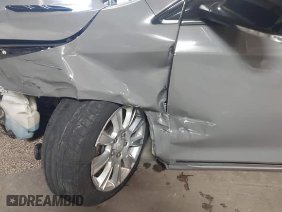 ✅ 2013 Buick LaCrosse Leather • VIN: 1G4GC5ER3DF316002 • Lot: 41768404. Listed on IAAI with 175,099 mi. Free auction sales archive from the USA and detailed vehicle history report at DreamBid. Image 19.