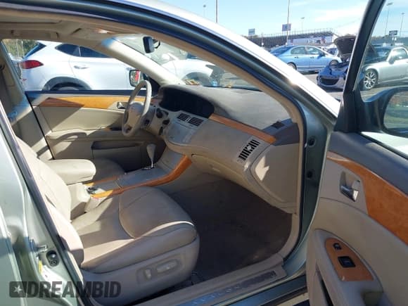 ✅ 2005 Toyota Avalon XLS • VIN: 4T1BK36B45U061215 • Lot: 43488904. Listed on IAAI with 162,818 mi. Free auction sales archive from the USA and detailed vehicle history report at DreamBid. Image 5.