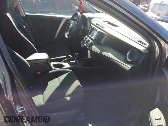 ✅ 2015 Toyota RAV4 LE • VIN: 2T3BFREV1FW332629 • Лот: 43667143. Опубликован ранее на IAAI с пробегом 132 469 миль. Бесплатный доступ к архиву аукционных продаж из США и подробный отчёт об истории автомобиля на DreamBid. Изображение 5.