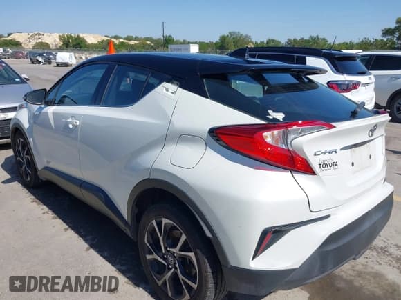 ✅ 2019 Toyota C-HR XLE • VIN: NMTKHMBX8KR080360 • Lot: 42011087. Listed on IAAI with 72,429 mi. Free auction sales archive from the USA and detailed vehicle history report at DreamBid. Image 3.