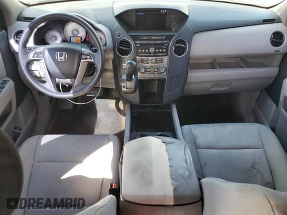 2013 Honda Pilot LX with VIN 5FNYF3H29DB041243, listed as a Copart auction lot 90041775 with 180,969 mi miles and Salvage title. Bid and sale history available at DreamBid. Image 8.