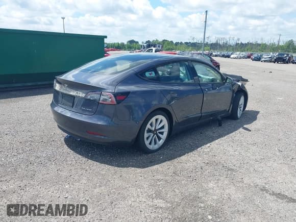 ✅ 2022 Tesla Model 3 Long Range • VIN: 5YJ3E1EB0NF124664 • Lot: 34246337. Wystawiony na IAAI z przebiegiem Nie podano. Bezpłatny archiwum sprzedaży aukcyjnych z USA i szczegółowy raport historii pojazdu na DreamBid. Zdjęcie 4.