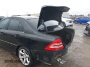 ✅ 2007 Mercedes-Benz C 230 Sport • VIN: WDBRF52H47E023492 • Lot: 41561085. Wystawiony na IAAI z przebiegiem 154 707 mil. Bezpłatny archiwum sprzedaży aukcyjnych z USA i szczegółowy raport historii pojazdu na DreamBid. Zdjęcie 18.
