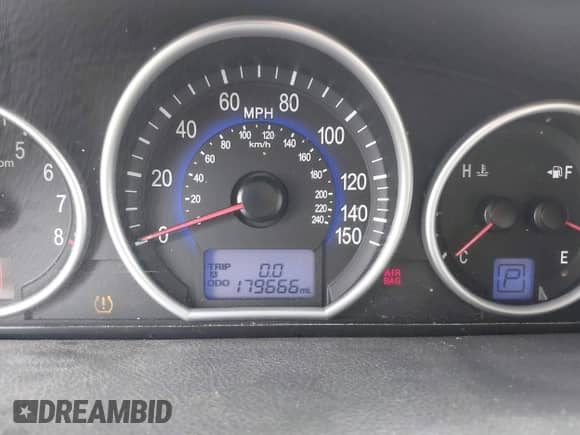 2012 Hyundai Veracruz Limited с VIN KM8NU4CC0CU185229, выставлен на аукционе IAAI как лот 41612829 с пробегом 179 666 миль миль и . История ставок и продаж доступна на DreamBid. Изображение 7.