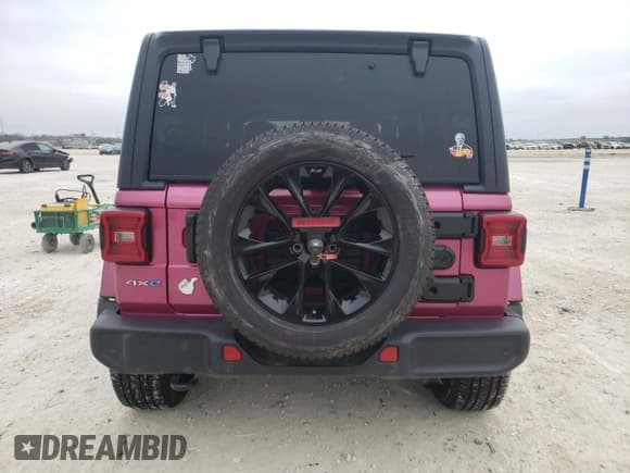 ✅ 2021 Jeep Wrangler Unlimited Sahara • VIN: 1C4JJXP68MW852703 • Lot: 45791735. Listed on Copart with 25,437 mi. Free auction sales archive from the USA and detailed vehicle history report at DreamBid. Image 6.