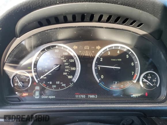 ✅ 2016 BMW 5 Series 528i xDrive • VIN: WBA5A7C54GG144426 • Lot: 92541595. Listed on Copart with 111,793 mi. Free auction sales archive from the USA and detailed vehicle history report at DreamBid. Image 9.