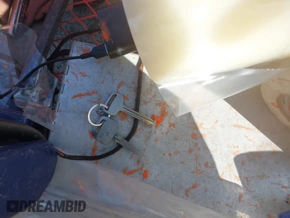 ✅ 2001 Toyota Corolla CE • VIN: 2T1BR12E01C468749 • Lot: 43194503. Listed on IAAI with 122,632 mi. Free auction sales archive from the USA and detailed vehicle history report at DreamBid. Image 11.