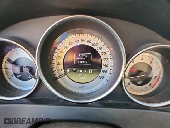 ✅ 2012 Mercedes-Benz C 300 Sport • VIN: WDDGF8BB5CA729495 • Лот: 84938925. Опубликован ранее на Copart с пробегом 245 891 миль. Бесплатный доступ к архиву аукционных продаж из США и подробный отчёт об истории автомобиля на DreamBid. Изображение 9.