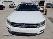 ✅ 2019 Volkswagen Tiguan SE • VIN: 3VV2B7AX7KM186404 • Lot: 85085385. Wystawiony na Copart z przebiegiem 91 562 mil. Bezpłatny archiwum sprzedaży aukcyjnych z USA i szczegółowy raport historii pojazdu na DreamBid. Zdjęcie 5.