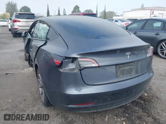 ✅ 2023 Tesla Model 3 • VIN: 5YJ3E1EAXPF658040 • Lot: 41657939. Wystawiony na IAAI z przebiegiem 39 268 mil. Bezpłatny archiwum sprzedaży aukcyjnych z USA i szczegółowy raport historii pojazdu na DreamBid. Zdjęcie 3.
