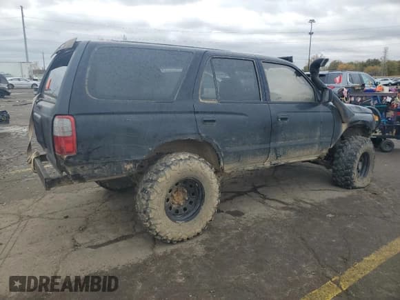 ✅ 1998 Toyota 4Runner SR5 • VIN: JT3HN86R1W0182426 • Lot: 89554445. Listed on Copart with 326,932 mi. Free auction sales archive from the USA and detailed vehicle history report at DreamBid. Image 3.