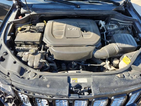 ✅ 2017 Jeep Grand Cherokee Laredo • VIN: 1C4RJEAG5HC952385 • Lot: 86605075. Listed on Copart with 120,961 mi. Free auction sales archive from the USA and detailed vehicle history report at DreamBid. Image 12.