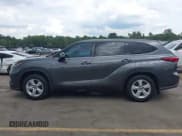 ✅ 2022 Toyota Highlander LE • VIN: 5TDBZRBH5NS574877 • Lot: 43093450. Wystawiony na IAAI z przebiegiem 74 318 mil. Bezpłatny archiwum sprzedaży aukcyjnych z USA i szczegółowy raport historii pojazdu na DreamBid. Zdjęcie 14.