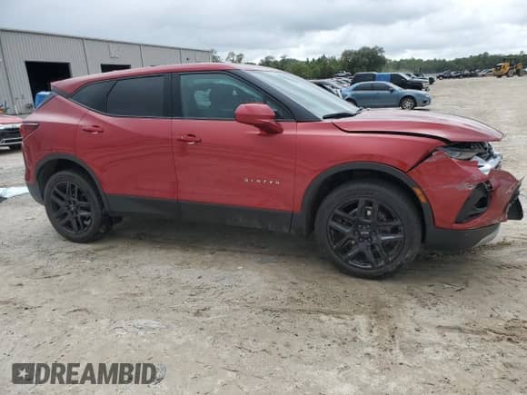 2022 Chevrolet Blazer LT z VIN 3GNKBCR45NS187172, wystawiony jako Copart lot #70902464 z przebiegiem 60 487 mil mil oraz Nie do naprawy • Non repairable. Historia ofert i sprzedaży dostępna na DreamBid. Obrazek 4.