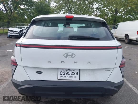 ✅ 2024 Hyundai Kona SE • VIN: KM8HACAB0RU175058 • Лот: 43225850. Опубликован ранее на IAAI с пробегом 24 809 миль. Бесплатный доступ к архиву аукционных продаж из США и подробный отчёт об истории автомобиля на DreamBid. Изображение 16.