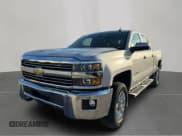 ✅ 2016 Chevrolet Silverado 2500HD LT • VIN: 1GC1KVEG6GF226178 • Лот: 92741095. Опубликован ранее на Copart с пробегом 111 101 миль. Бесплатный доступ к архиву аукционных продаж из США и подробный отчёт об истории автомобиля на DreamBid. Изображение 2.
