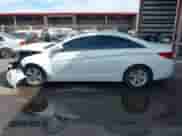 2011 Hyundai Sonata GLS z VIN 5NPEB4AC6BH005435, wystawiony jako IAAI lot #42563534 z przebiegiem 172 952 mil mil oraz . Historia ofert i sprzedaży dostępna na DreamBid. Obrazek 14.