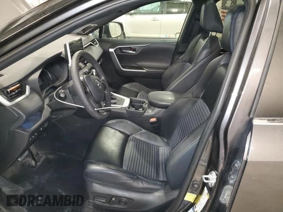 ✅ 2021 Toyota RAV4 Hybrid XSE • VIN: 4T3E6RFV5MU008608 • Lot: 86459075. Listed on Copart with 220,591 mi. Free auction sales archive from the USA and detailed vehicle history report at DreamBid. Image 7.