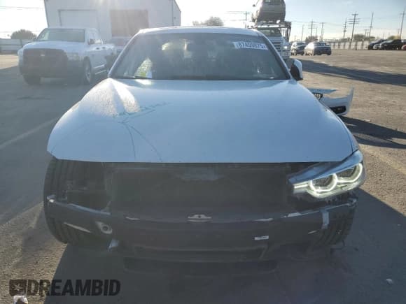 ✅ 2018 BMW 3 Series 330i • VIN: WBA8B9G54JNU98711 • Лот: 87459875. Опубликован ранее на Copart с пробегом 88 955 миль. Бесплатный доступ к архиву аукционных продаж из США и подробный отчёт об истории автомобиля на DreamBid. Изображение 5.